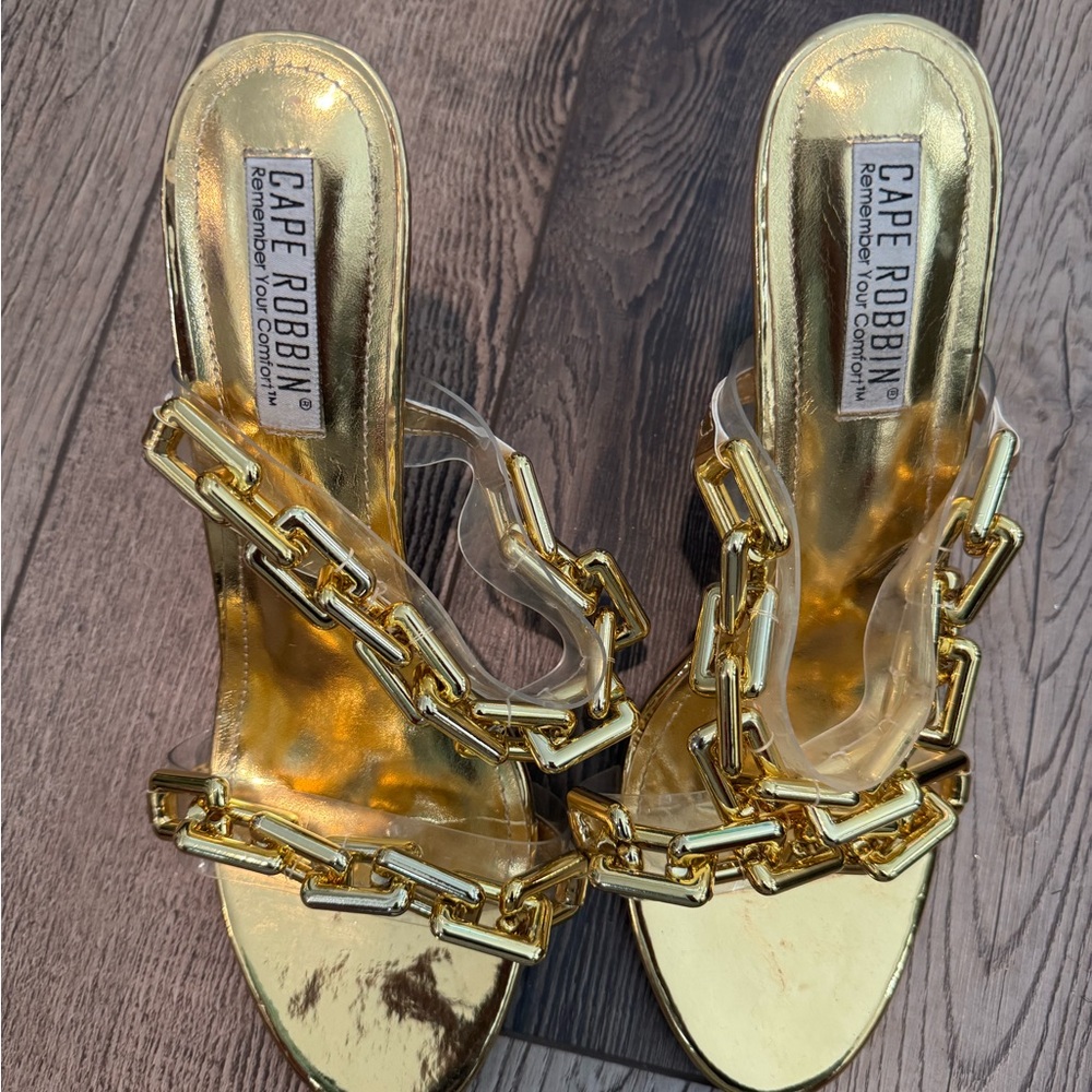 Cape Robbin Gold Chain Detail Women's Heels